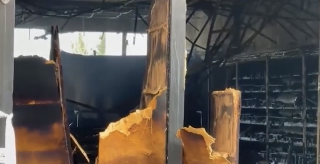  Big Market  që shkrumboi pallatin prej bukë peshku të Mand Lilos