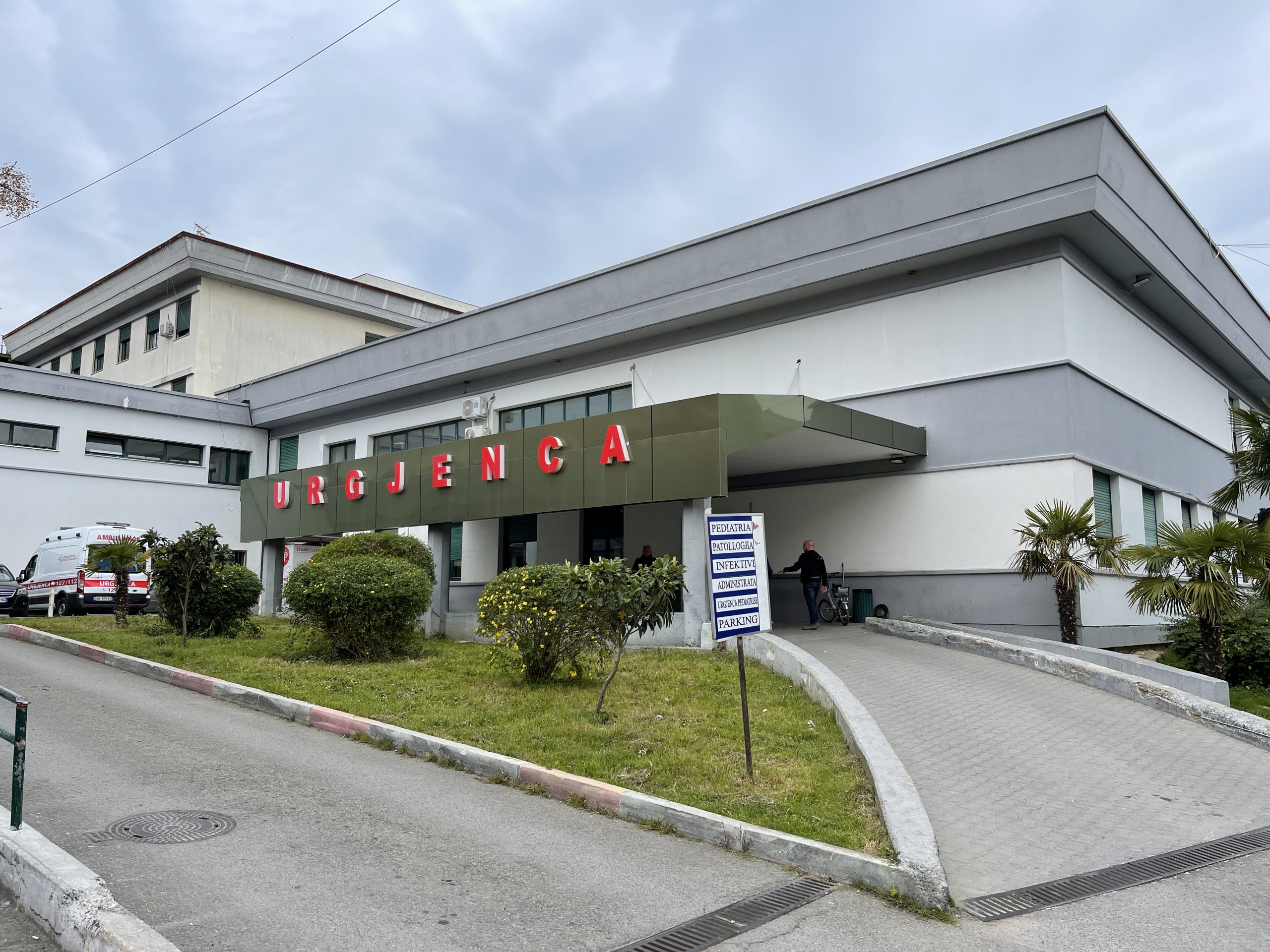 Urgjente  Kërkohet gjak për një pacient të shtruar në Durrës