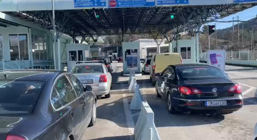 Emigrantët shqiptarë kthehen për Pashkën Ortodokse  fluks i shtuar në Kakavijë e Kapshticë