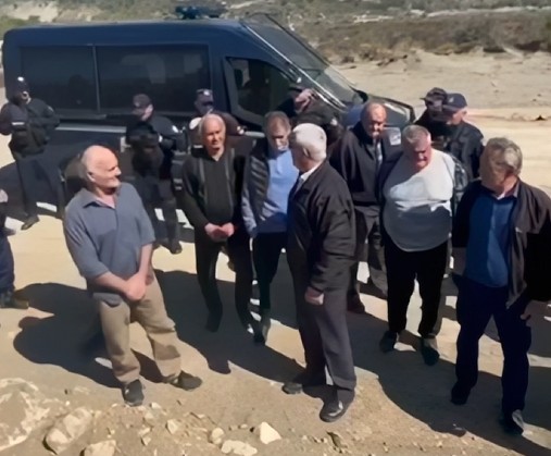 Në ditën e psuhtimit italian  Rrjolli proteston për  pushtimin  e tokës nga Ulaj