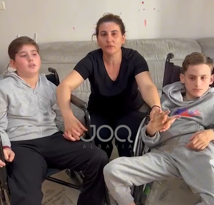  Më ndihmoni t i shoh dy djemtë e mi të mitur që të ecin sërish 