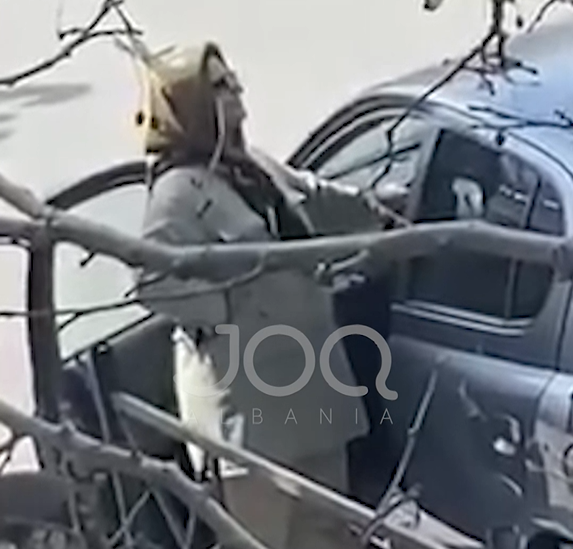 Pse këto gra me shami po ju afrohen fëmijëve   Qytetarët kërkojnë reagim urgjent 