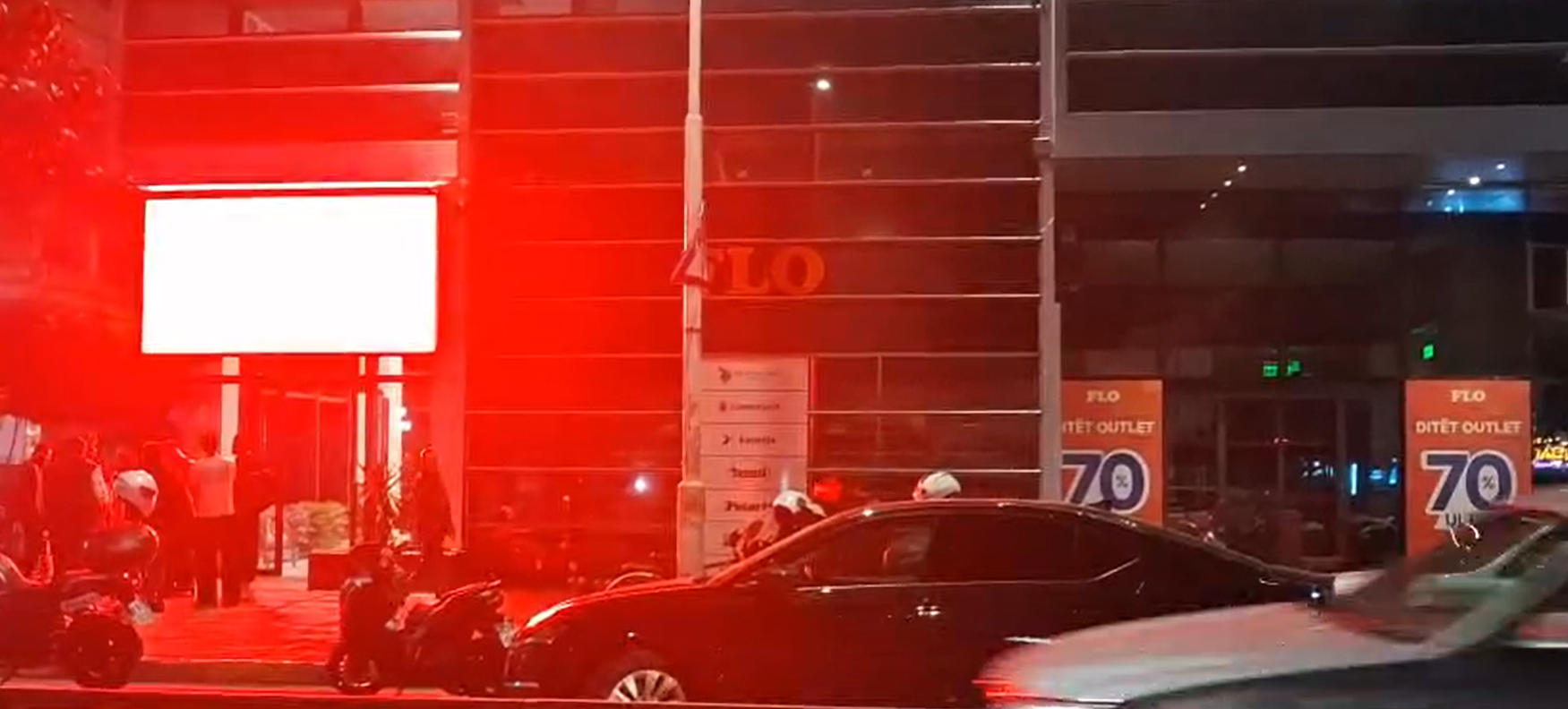 Pamje nga Call Center në Tiranë  mbi 800 mijë euro të sekuestruara dhe 4 të arrestuar