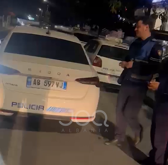  Policia e Vorës parkon dysh çdo ditë dhe bllokon rrugën 