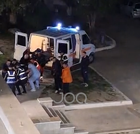 Sherri mes të rinjve që degradoi në vrasje  Autori në arrati  i plagosur edhe vëllai i tij