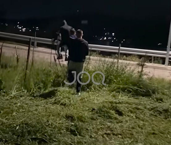 22 mijë lekë kg  adoleshentët  finalizojnë  operacionin  Kumbulla  në oborrin e komshiut