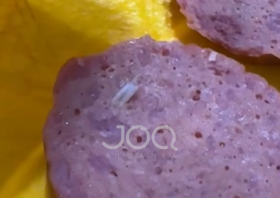  Pupla dhe copa kockash brenda sallamit HAKO  ku është AKU ja   