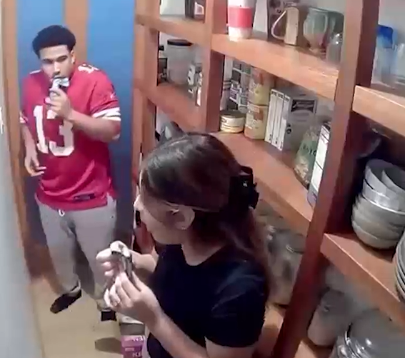  Nga e hëna dietë    Çifti kapet  mat  në kuzhinë në mesnatë