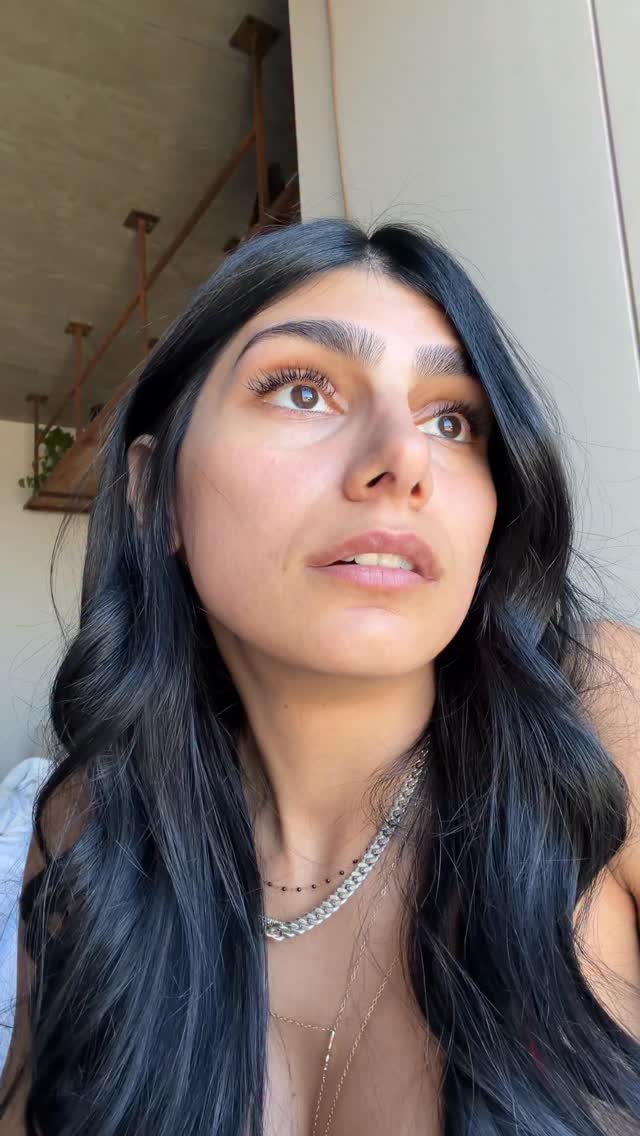 Mia Khalifa në lot  Si mund të eksplorojmë Hënën teksa jemi në luftë 