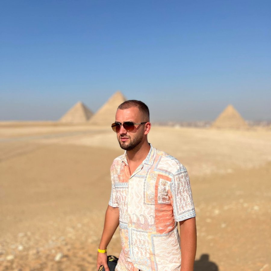 Xhoel Mekolli  operatori i Call Center ave që u bë  kokë  skeme dhe që i shpëtoi policisë