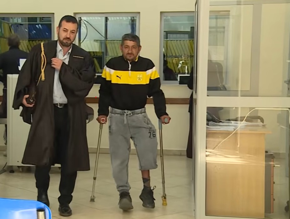 Burg për lypësin që nuk iu bind policisë dhe kërkonte lëmoshë për bukë 