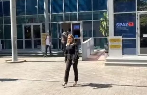 Dallëndyshe Bici 2 orë në SPAK  Zgjerohen hetimet  lidhjet me vilën e Ergys Agasit