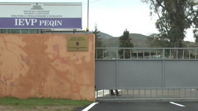 Gjendet kokainë në burgun e Peqinit  Transferohen dy të burgosur të përjetshëm