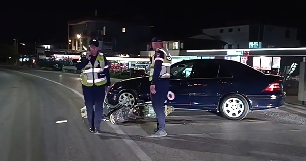Aksident në Fier Shegan  Benzi i pret rrugën motorit  plagoset rëndë 65 vjeçari