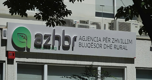 Paralizë në Bujqësi  Skema Kombëtare 2026 rrezikon dështimin dhe po lë pa para mijëra fermerë