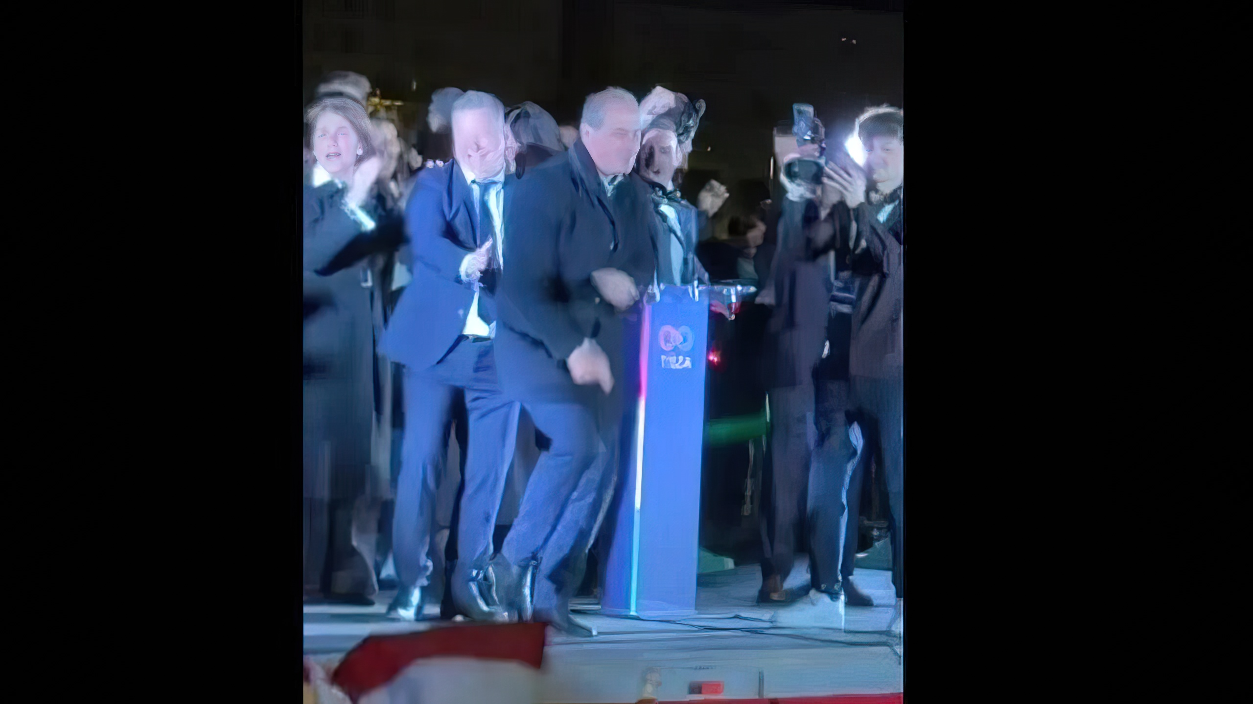 Ministri i Shëndetësisë në Hungari bëhet viral me kërcimin e tij para se të betohej