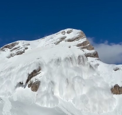 Zemërimi i Bjeshkëve të Nemuna  Orteku i egër zbret nga Maja e Rosit
