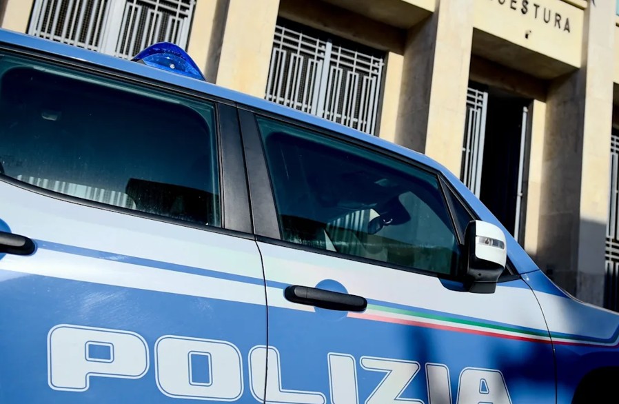 shqiptari-refuzon-ekstradimin-nga-britania-kam-plane-per-te-bere-femije