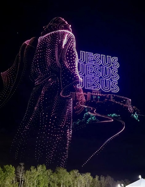 Pashkë ndryshe në Teksas  Jezusi  ndriçon qiellin 