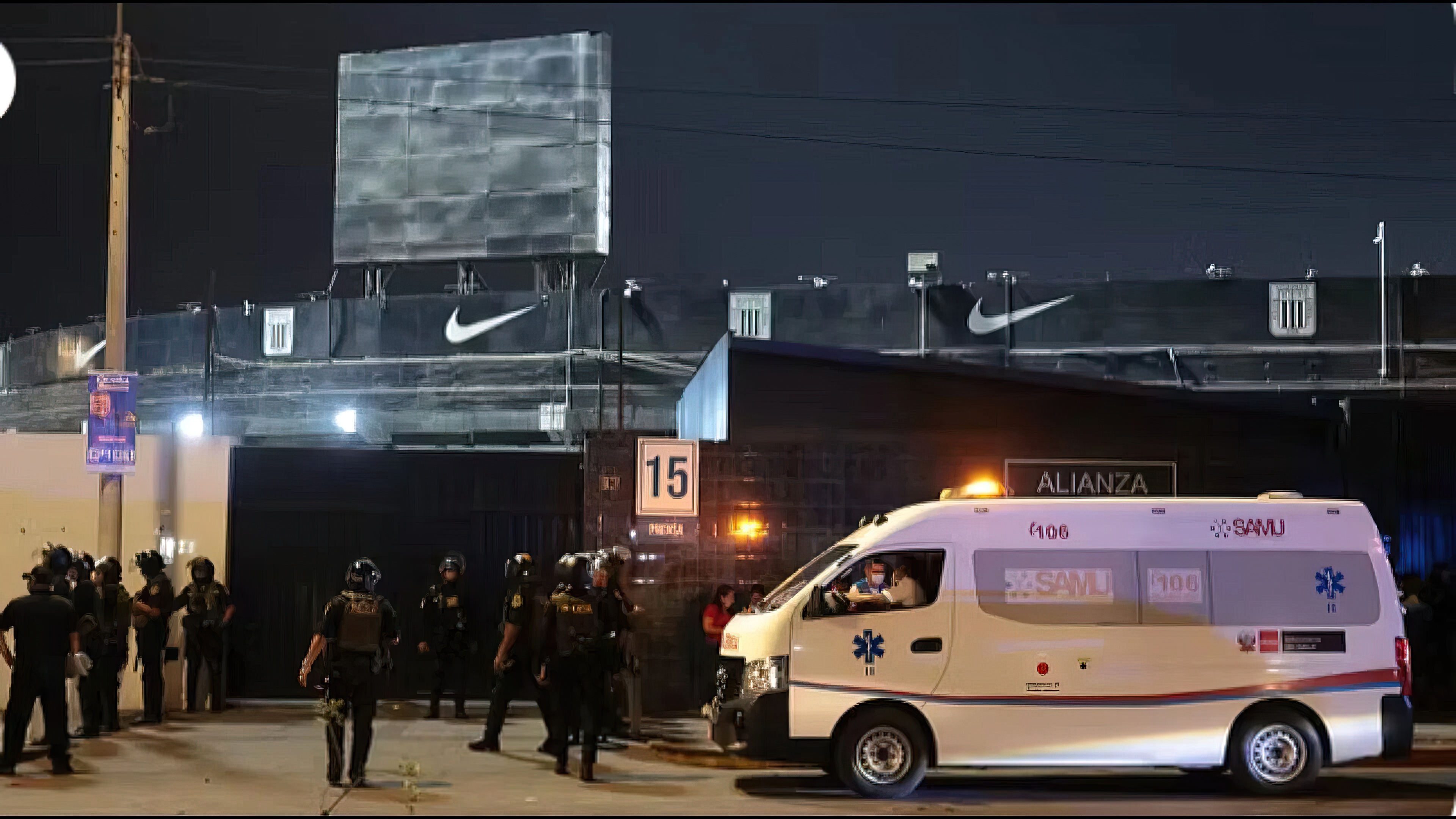 Grumbullimi i tifozëve në stadiumin e Limës rezulton fatal; 1 viktimë dhe disa të plagosur