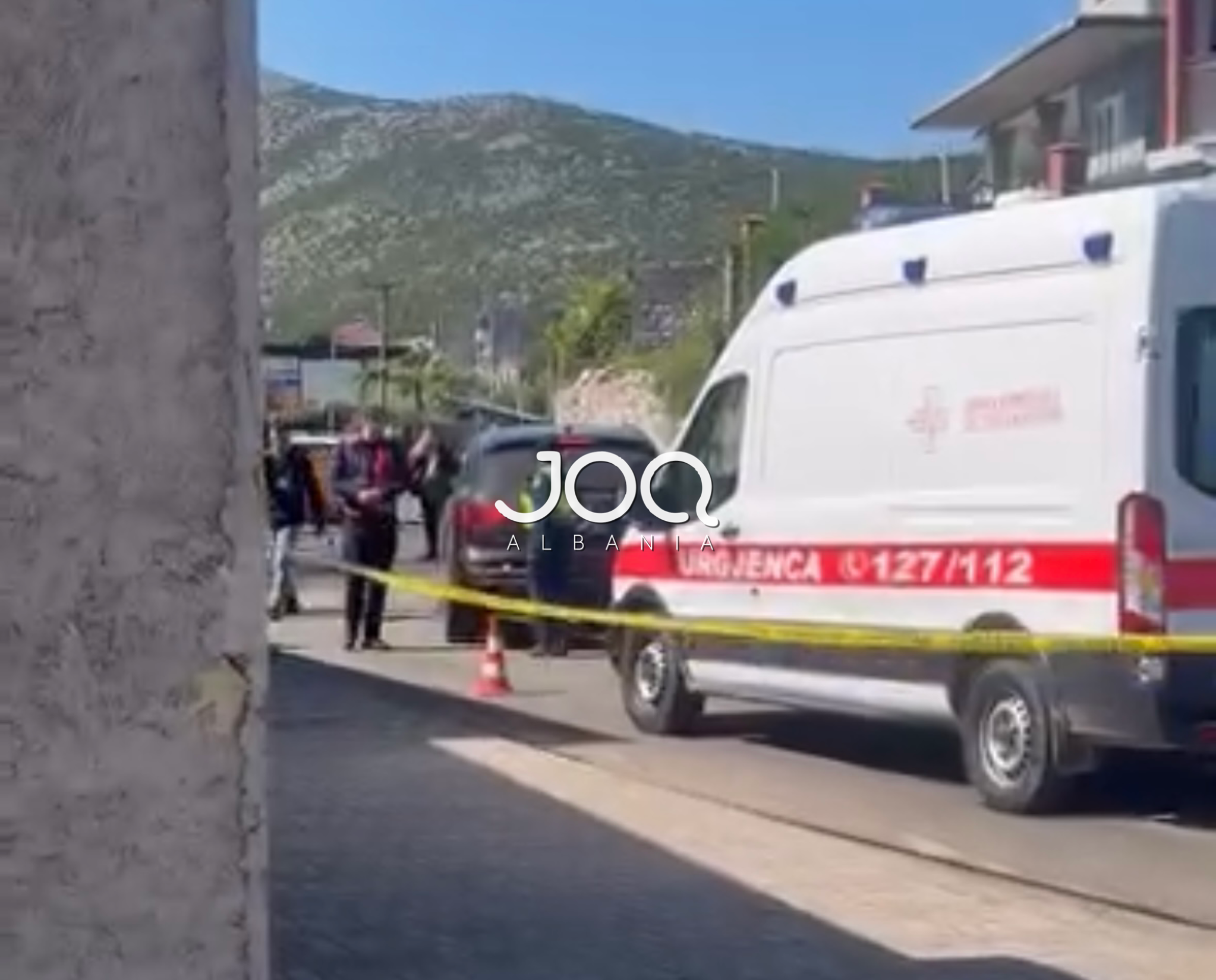 Atentati me 2 të vrarë në Lezhë  Viktimat bllokohen brenda  Audit Q7   mbërrijnë zjarrfikëset