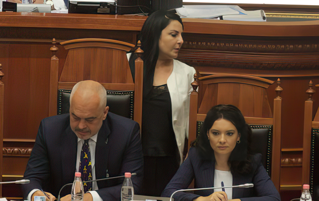 Elisa Spiropali: Ministritë i përgjigjen “klanit”, PS po fosilizohet
