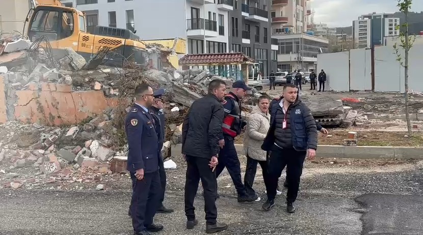 Shembje me tensione në Vlorë  qytetarja  Është prona ime 