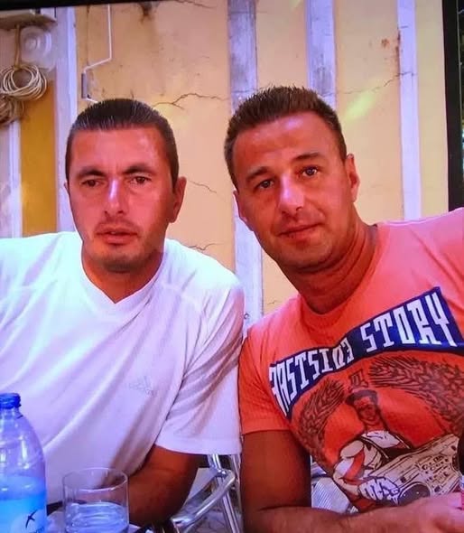 Tronditet Peja, dy vëllezër ndërrojnë jetë brenda një ditë në moshë të hershme