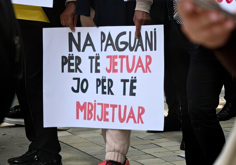 SI SOT/ Çfarë po bëjnë punëtorët shqiptarë këtë 1 Maj, festë apo protestë?