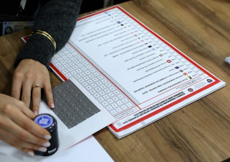 Edhe 3 ditë afat: 53 partitë duhet të njoftojnë KQZ-në për pjesëmarrje në zgjedhjet e parakohshme