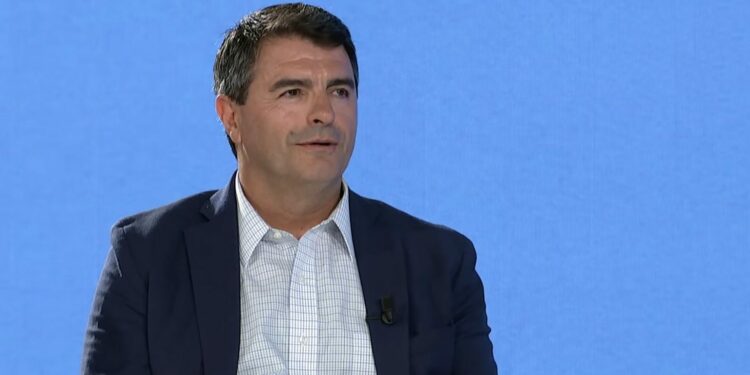 “Albin Kurti shkonte me armë në Parlament”, Krasniqi zbulon bisedën me të