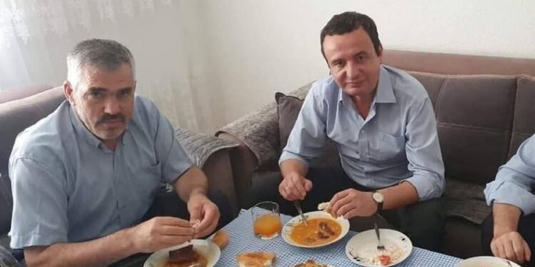 Për fushatë hante pasul me të, tash Kurti e përfshin në listën zgjedhore Mulla Osmanin