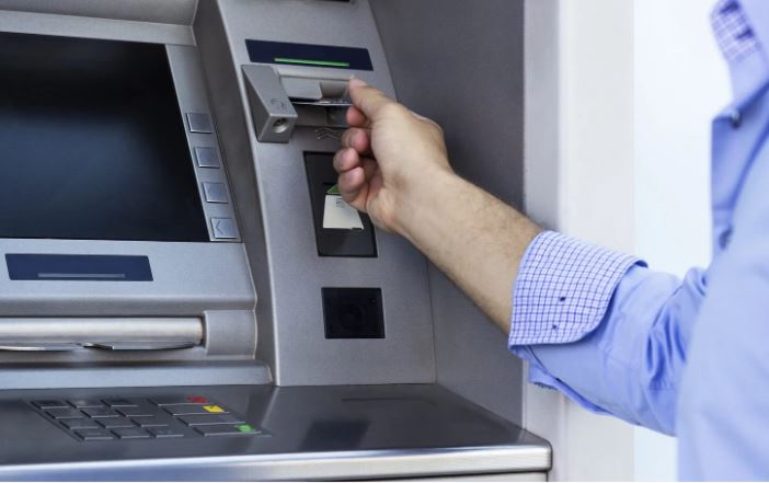 Paraqiten problemet e para në aplikimin për 100 eurot në sektorin privat