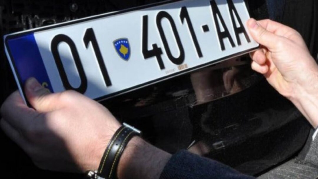 Kapen hajnat e targave të veturave në Prishtinë