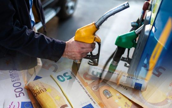 Çmimi i naftës nuk ndryshon as sot, mbetet si dje