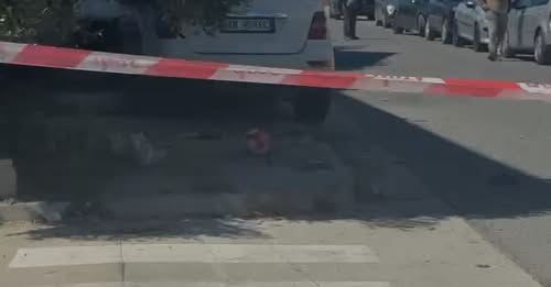 Makina përplas për vdekje dy fëmijë  një 8 vjeçar rëndë në spital