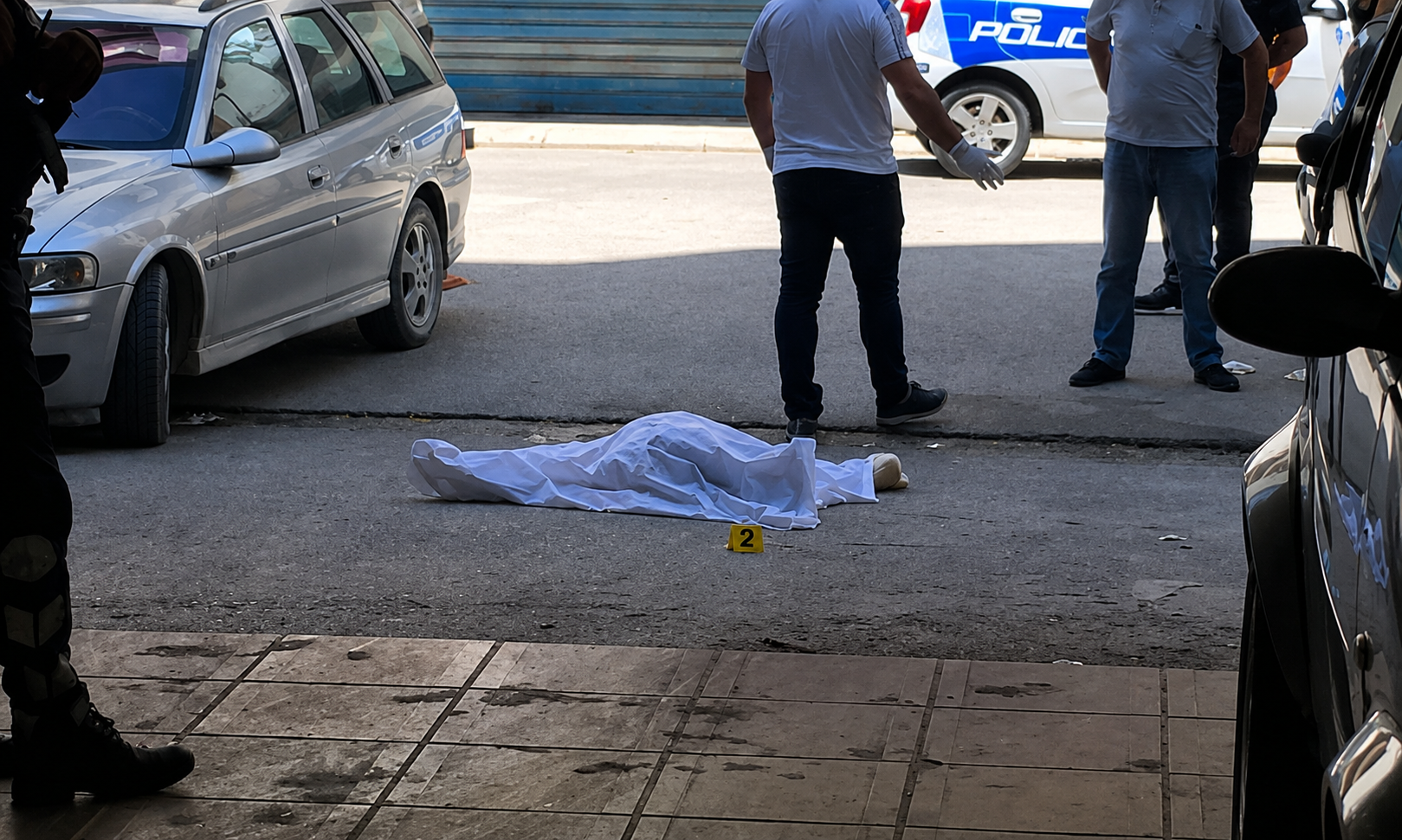 19 vjeçarja në Durrës i jep fund jetës  hidhet nga kati i pestë i pallatit