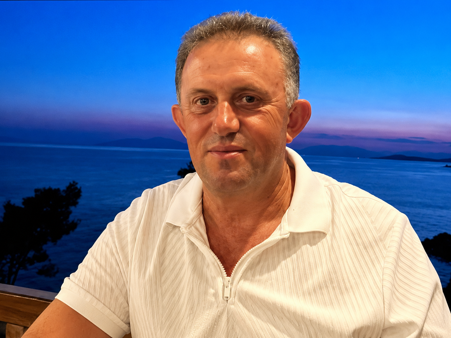 I prenë veshin e i thyen këmbën ish-kryetarit të PD-së Lezhë, autorët ende në arrati