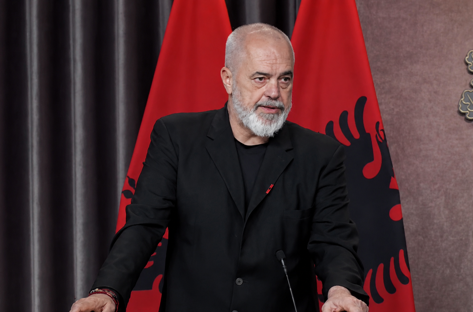 Rama fton estonezët: Ejani në Shqipëri, do ndiheni si në shtëpi