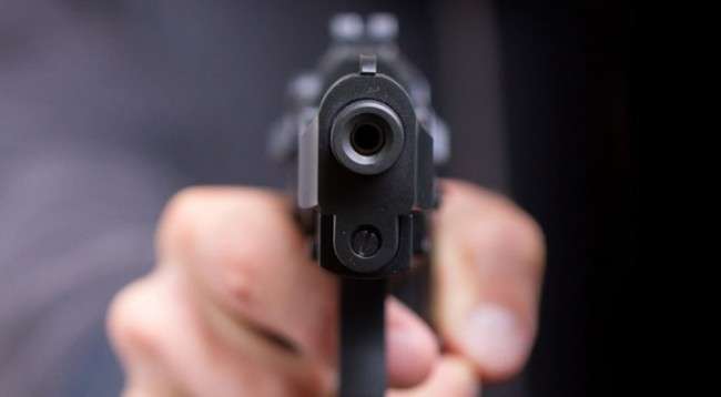 Të shtëna me armë në Tiranë  plagoset 34 vjeçari