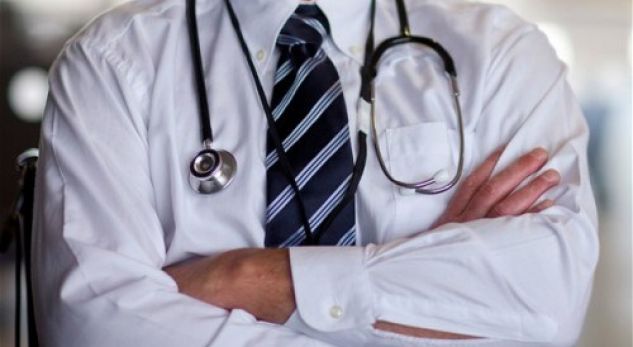 Shqipërisë po i ikin mjekët  40  synojnë emigrimin