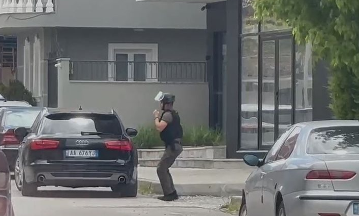 Makinës së inspektorit të pyjeve në Korçë i ishte vendosur GPS, jo eksploziv