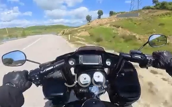  Shpëtoi për mrekulli   po lëvizte me shpejtësi të lartë  aksidentohet i riu në Vlorë