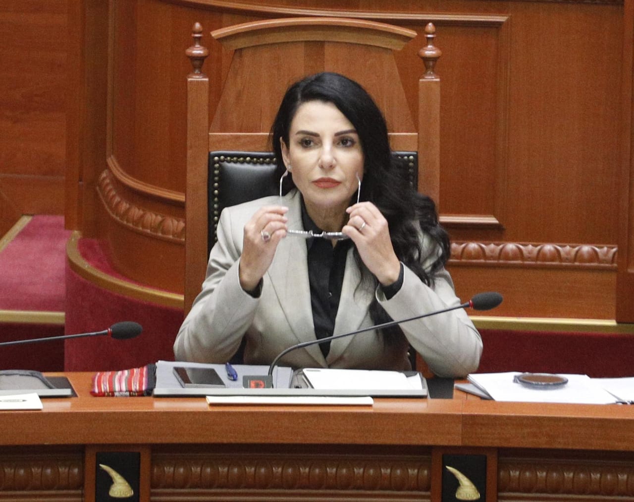 Hetimet ndaj Ballukut, gazetarja: Dyshohet se ka fshehur prona në emër të të tjerëve!