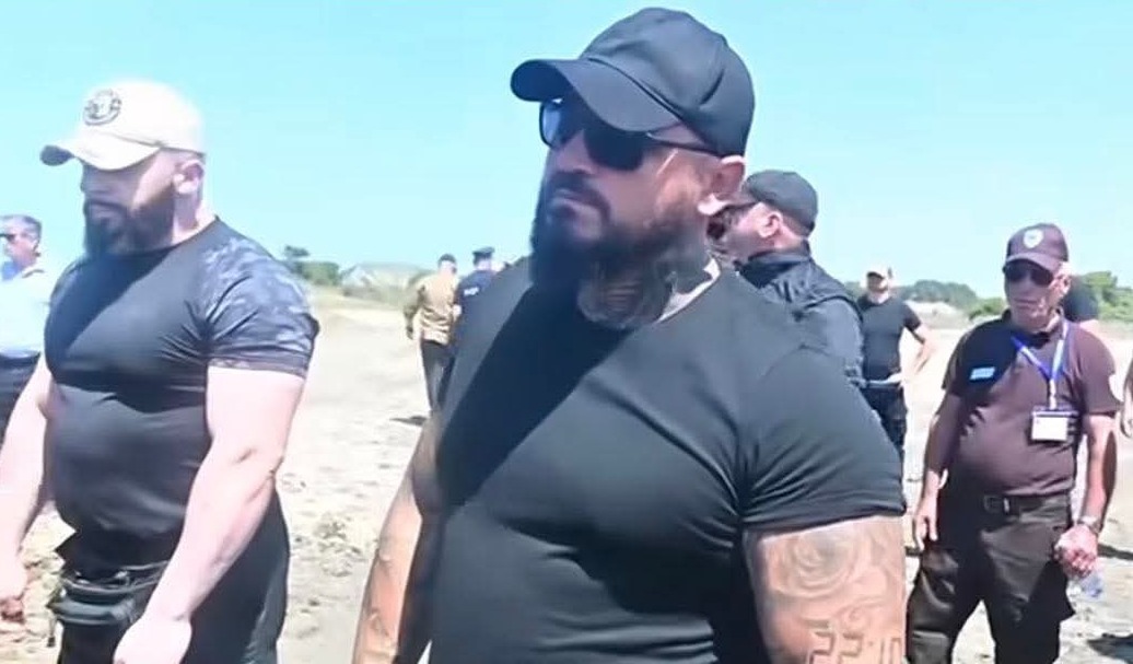 Kur ishte polic i Veliajt gjobiste ata që punonin për bukën e gojës  sot dhunon protestuesit