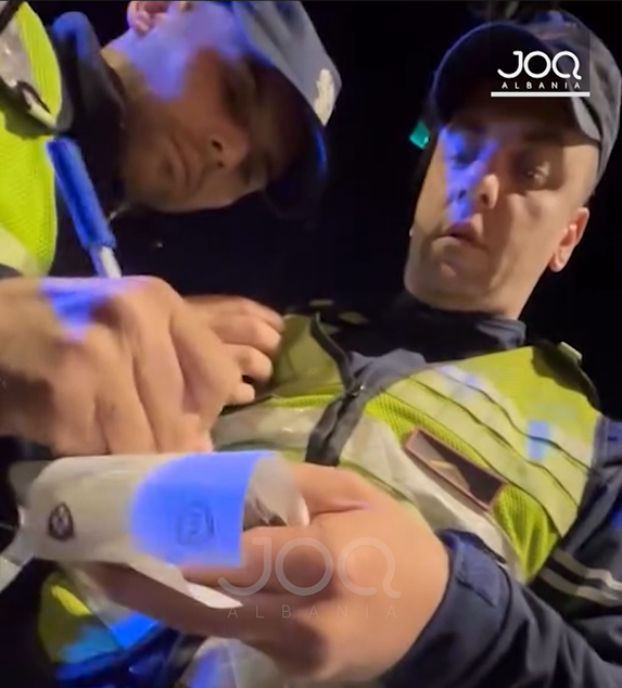  Ma vërtetoni që kam kaluar me të kuq   qytetari  Policia më vendosi gjobë pa të drejtë 