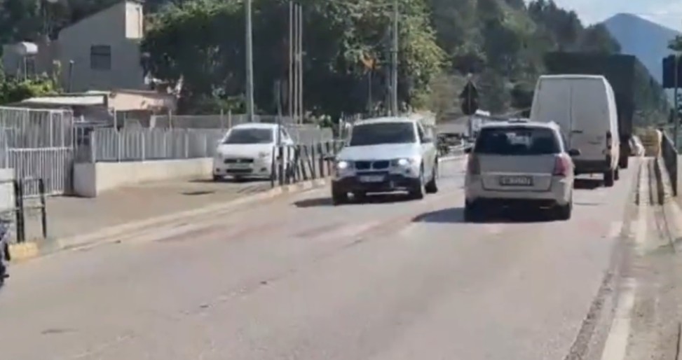 I iku nënës nga duart dhe u aksidentua për vdekje  vendi ku vdiq 7 vjeçari