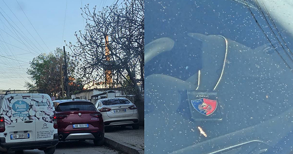  Gango  i policisë parkon makinën në mes të rrugës  bllokon komplet qarkullimin