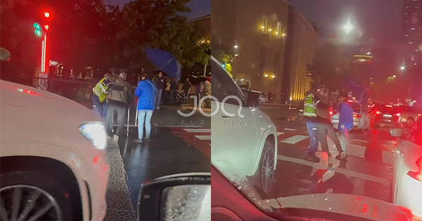 Heroi me uniformë  Polici që përloti taksistin duke mbajtur në krahë të moshuarën në Tiranë