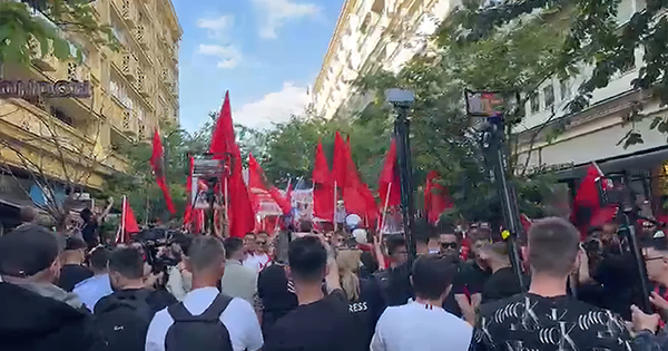 Tensione në Shkup  Policia arreston tre studentë shqiptarë gjatë protestës